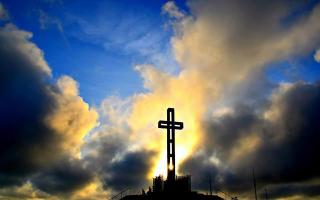 К чему снится крест: благое видение или зловещее предзнаменование?