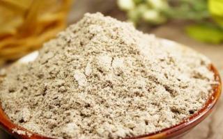 Farine de graines de lin pour perdre du poids: recettes, applications, avis et résultats