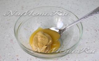 Kako napraviti prekrasan umak od medenog senfa: jednostavni recepti