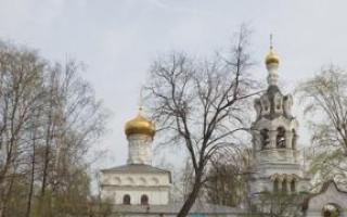 Illés próféta templom (a Szent Kereszt Felmagasztalása) Cherkizovo-ban Illés próféta temploma a Cherkizovskaya istentiszteletekkel