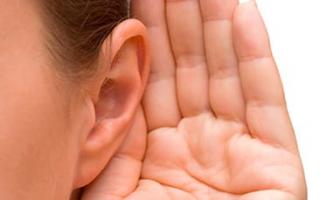 Văzându-ți urechile într-un vis.  De ce visezi la urechi?  Urechi conform cărții de vis islamice despre Coran și Suna