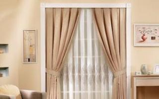 ¿Qué cortinas son adecuadas para papel tapiz beige?