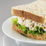 Sandwich mit Thunfisch und Käse