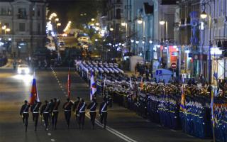 Die Siegesparade auf dem Roten Platz beginnt